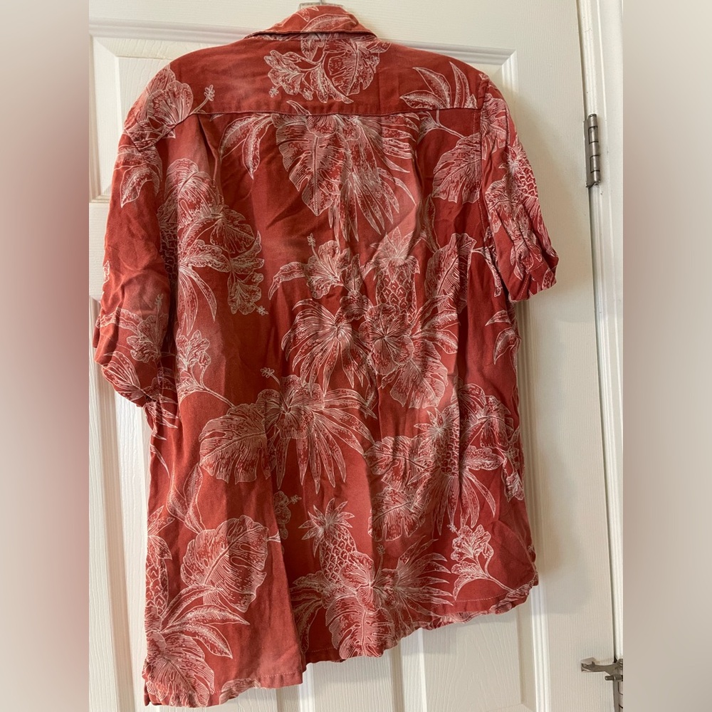 Tasso Elba Men’s size large red Hawaiian shirt